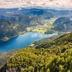 Vista del lago Bohinj desde la montaña Vogel