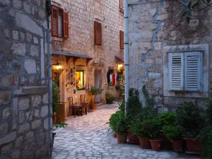 hvar scaled