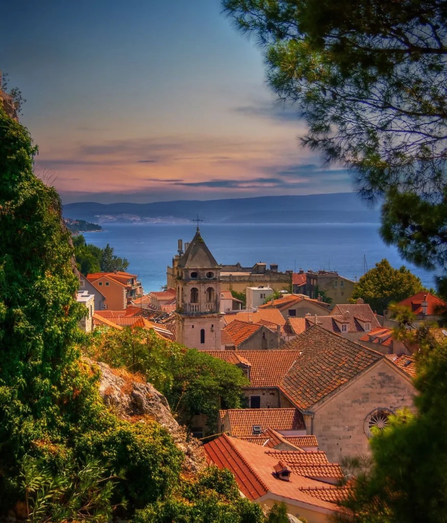 overlooking the mediterranean town omis dalmatia croatia blick auf die mediterane kleinstadt omis dalmatien kroatien stockpack adobe stock scaled